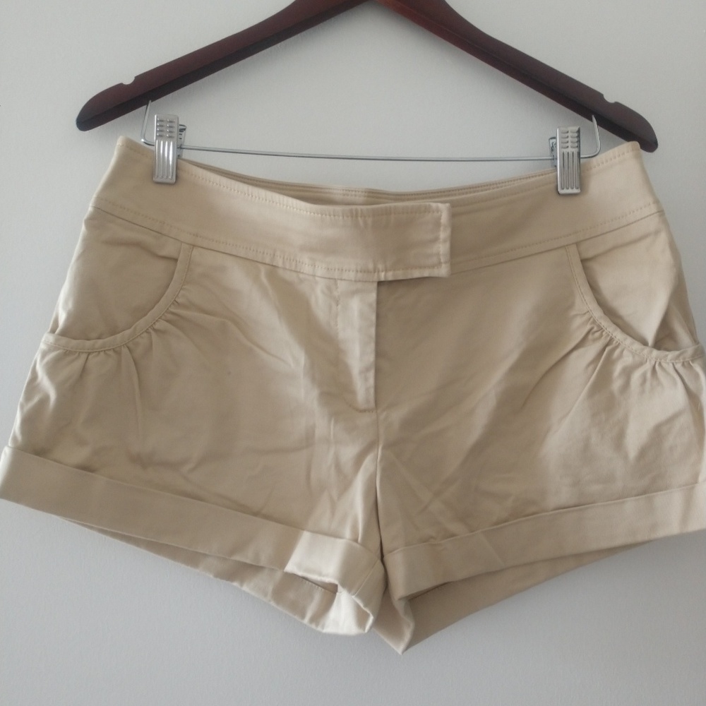 To the Max short shorts.